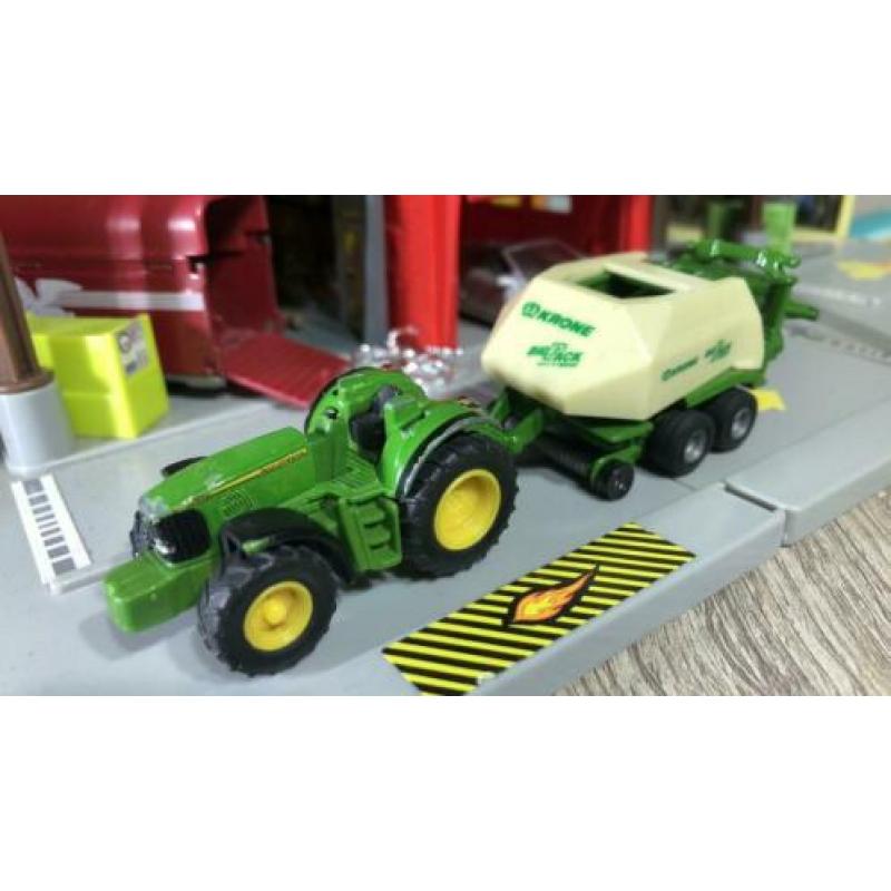 John Deere Krone balen pers 1/64 siku VAVB