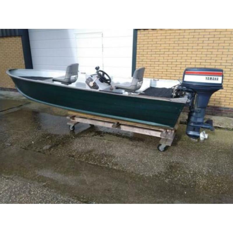Quicksilver 450 DLX eventueel met Yamaha 40 pk