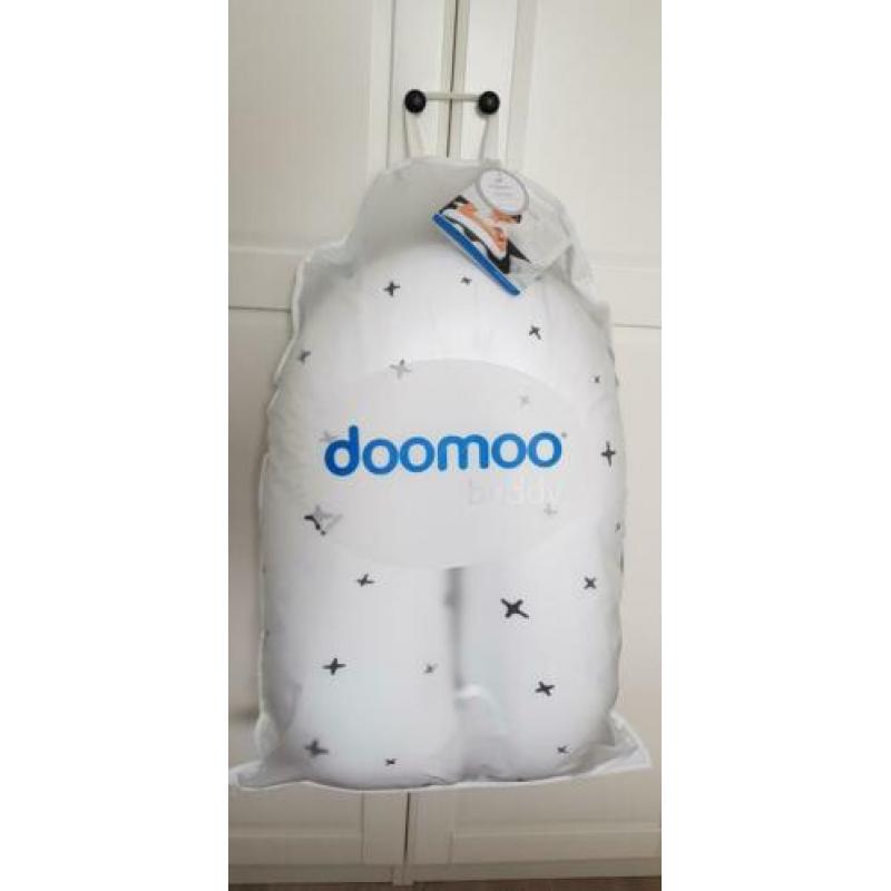Voedingskussen Doomoo Buddy Stars Antraciet