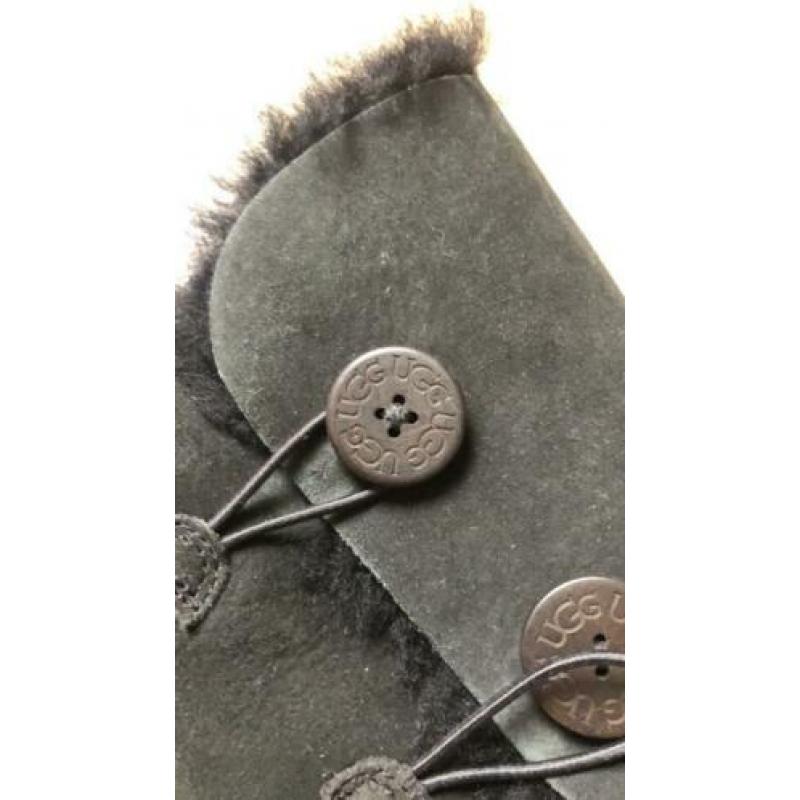 Mooie zwarte UGG laarzen zo goed als nieuw. Maat 38.