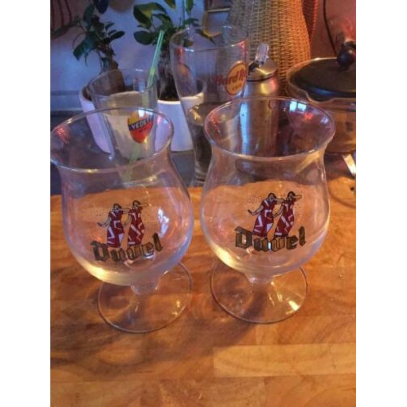 Twee Duvel glazen