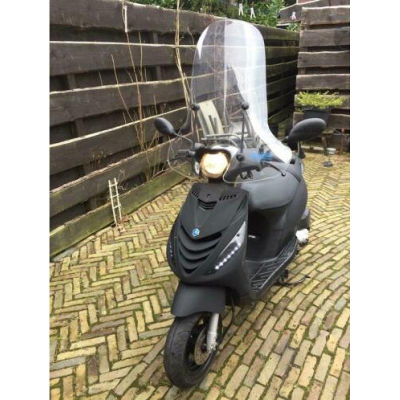 Hele nette zip snorscooter 2014