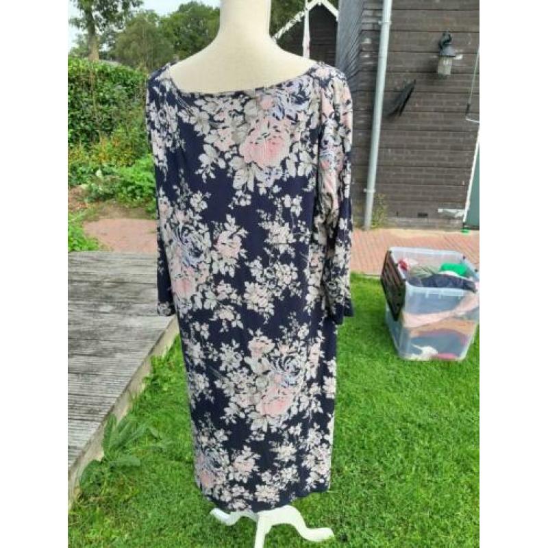 Mooie blauwe/ roze gebloemde rok mt 54