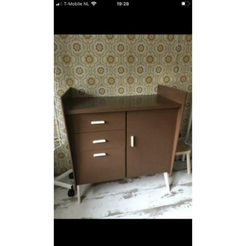 Vintage commode