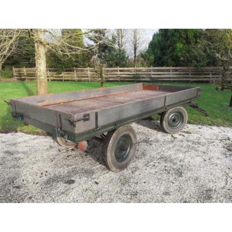 Te koop platte boerenkar. Maten L 3.83 x B 1.70 x H 86.