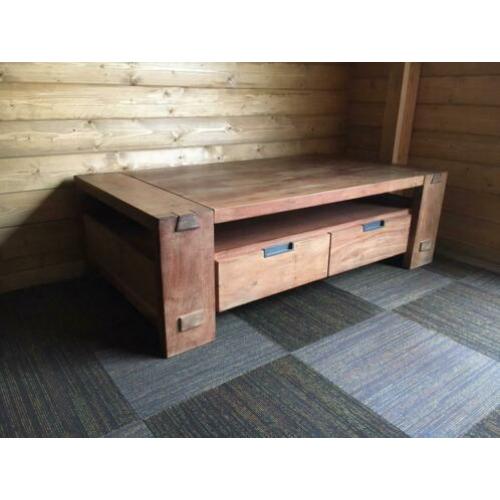 Handgemaakte zware massief houten salontafel 146x80x45 cm