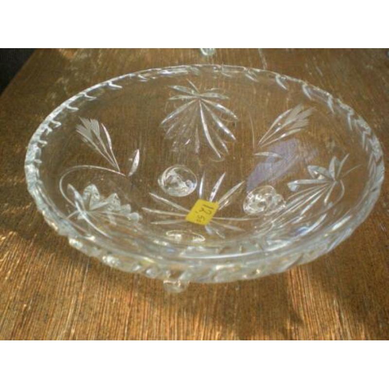 te koop prachtige kristallen bonbonschalen,shaker, en div.