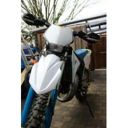 Husqvarna wr125 (A1 rijbewijs)