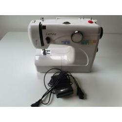 Lervia naaimachine te koop. Goede staat