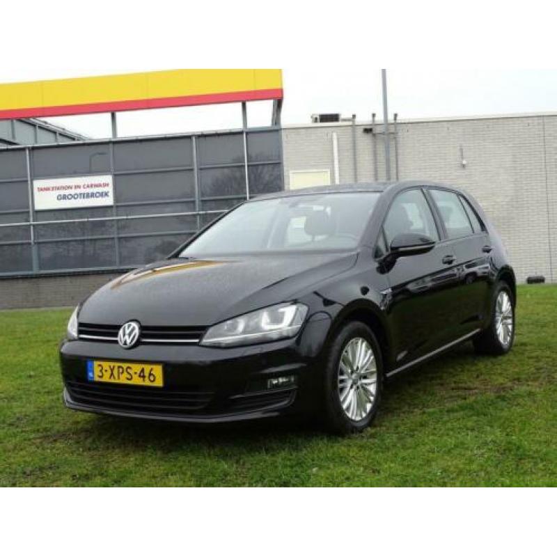 Volkswagen Golf 1.2 TSi CUP Edition 5-deurs - Automaat, Navi