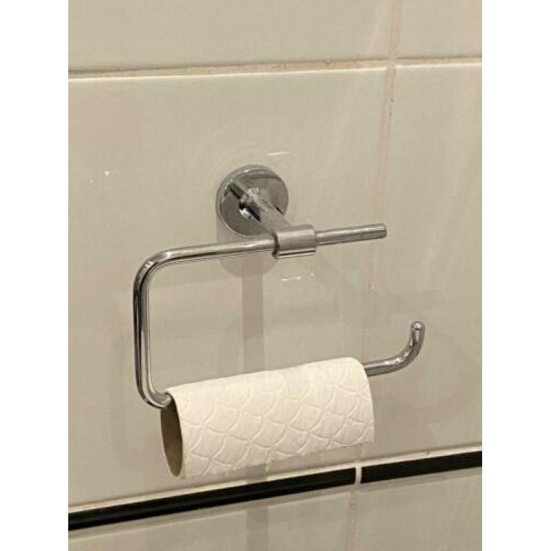 Gebruikte maar nog nette badkameraccessoires