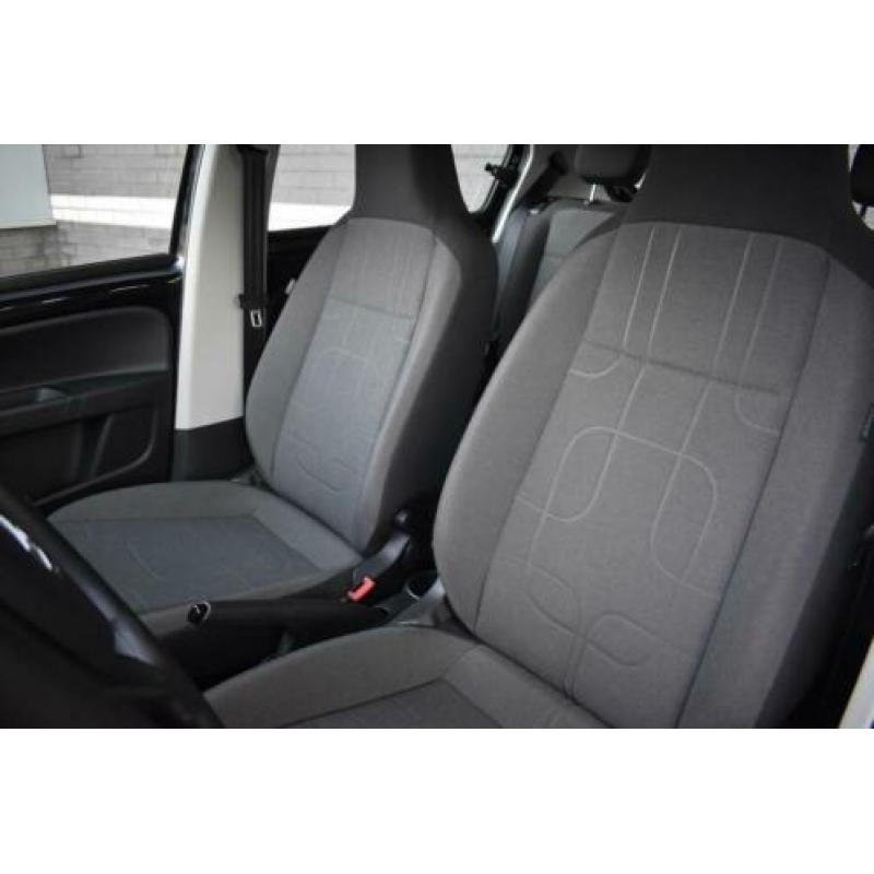 Volkswagen Up! 1.0 60PK 5D Move up! / Navi / PDC / Airco / C