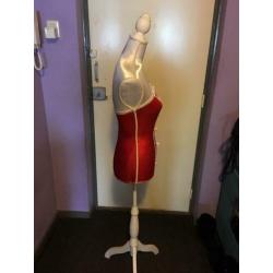 Etalage pop model buste op standaard