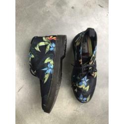 Dr MARTENS bloemen maat 39 nieuw