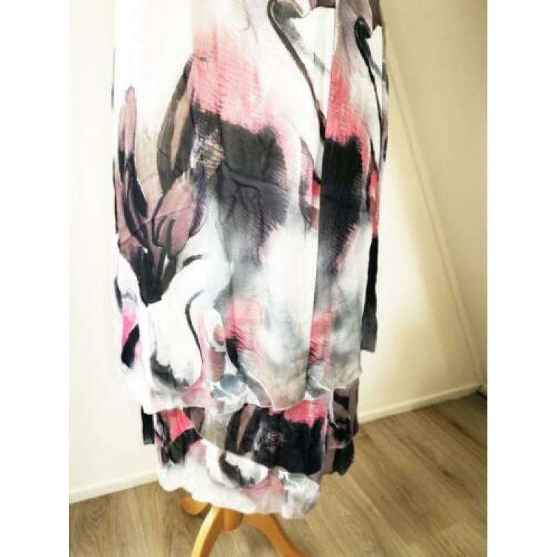 Sempre piu luxe chiffon laagjes jurk 44-46