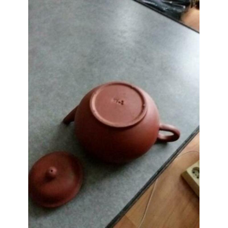 Mooie kleinere Chinese yixsing potje