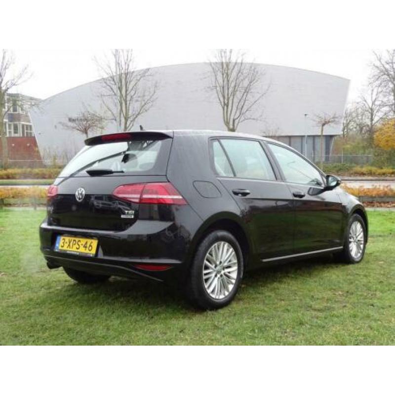 Volkswagen Golf 1.2 TSi CUP Edition 5-deurs - Automaat, Navi