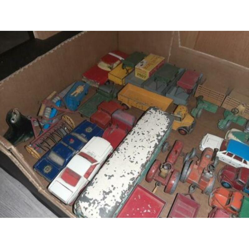 Krat vol 45 Dinky Toys