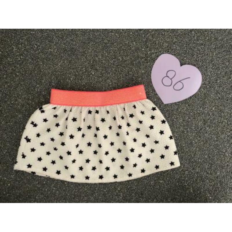 Pakketje merkkleding mt 86