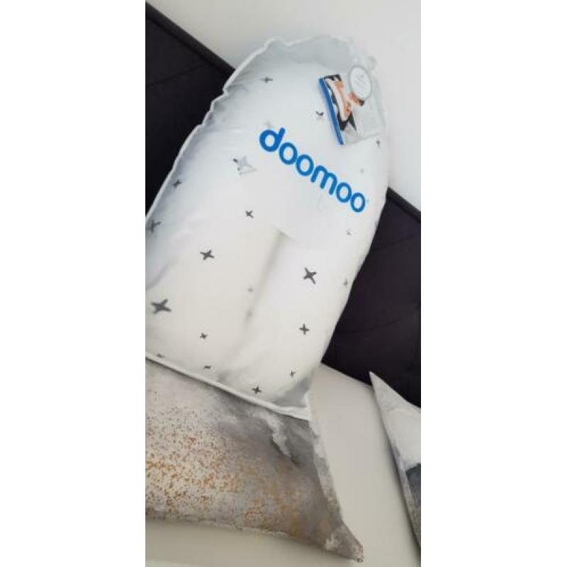 Voedingskussen Doomoo Buddy Stars Antraciet