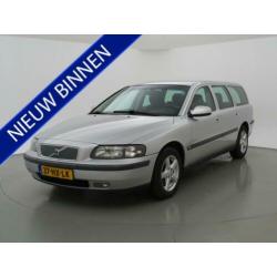 Volvo V70 2.4 D5 163 PK + CLIMATE / CRUISE CONTROL / NIEUWE