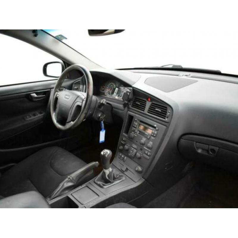 Volvo V70 2.4 D5 163 PK + CLIMATE / CRUISE CONTROL / NIEUWE