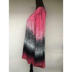 Superleuke roze/zwarte tuniek tijgerprint YESTA maat 54/56