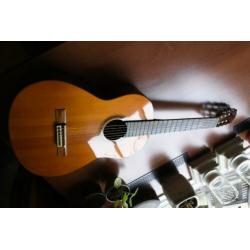 Mooie Yamaha Akoestische gitaar CG 120A + degelijke hoes