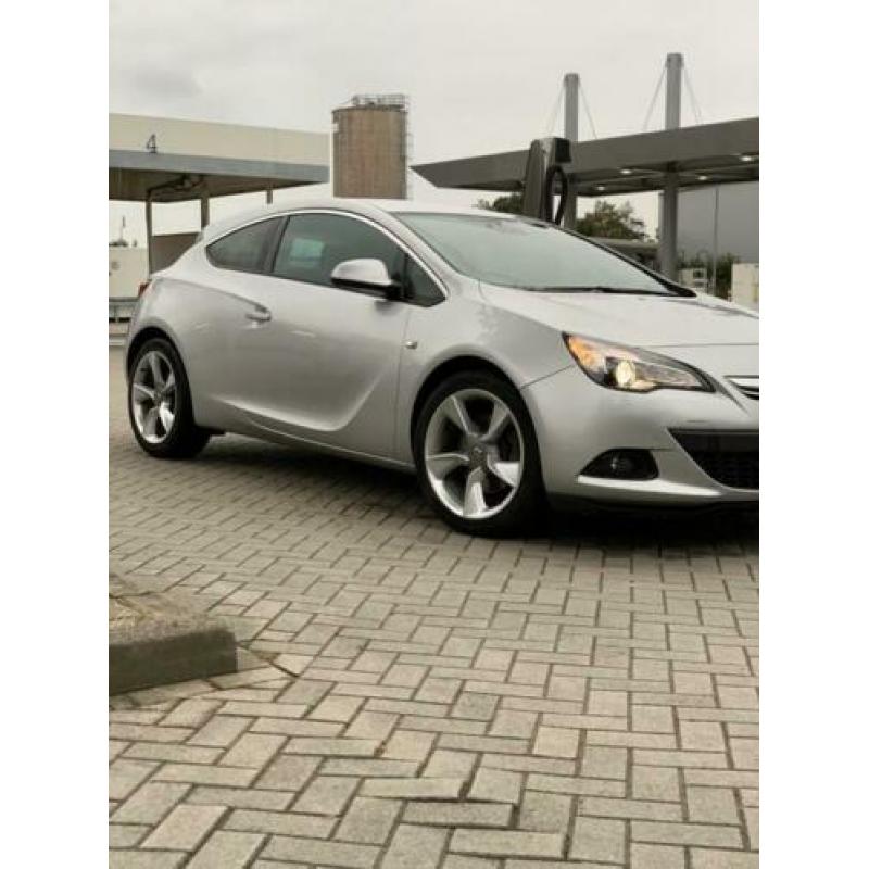 Opel Astra 1.4 16V 103KW GTC 2012 Grijs met nieuwe Apk!!