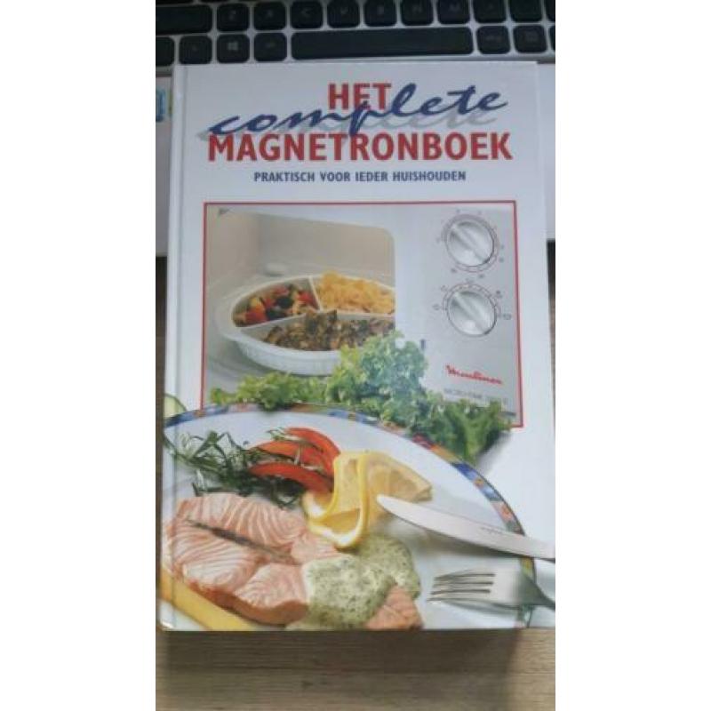 Het complete magnetronboek - Frans Fagel. Kookboek