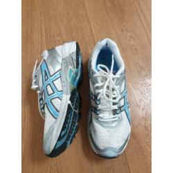 Asics gympen, maat 39, weinig gedragen