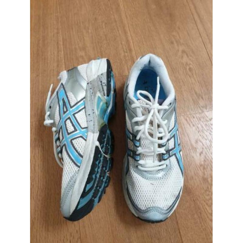 Asics gympen, maat 39, weinig gedragen