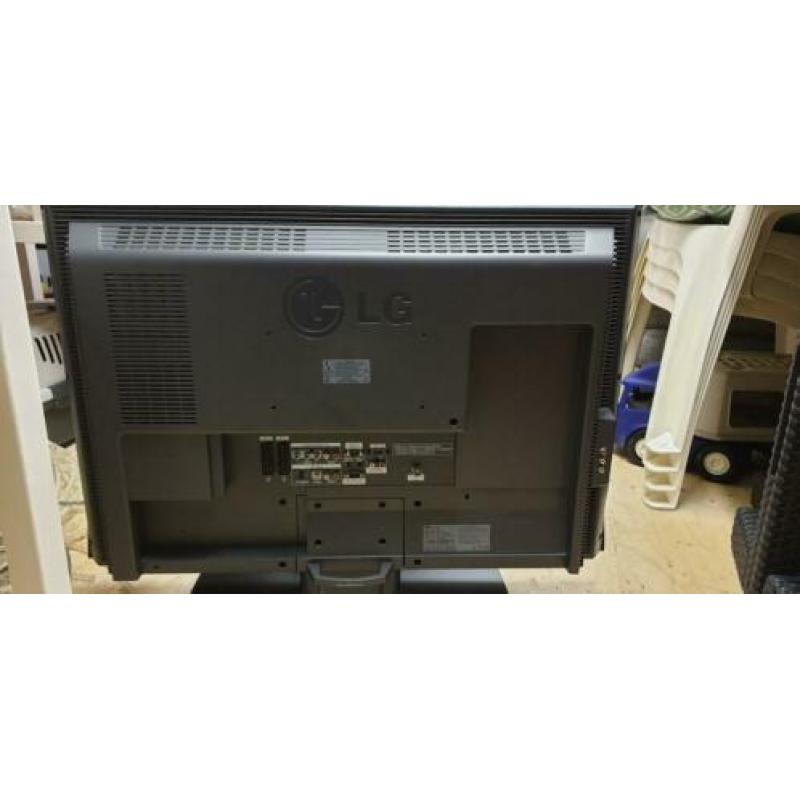 LG 32LC2R HD ready LCD