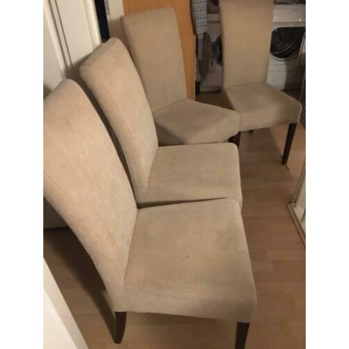 4 Eettafel stoelen, beige stof met donker houten poten