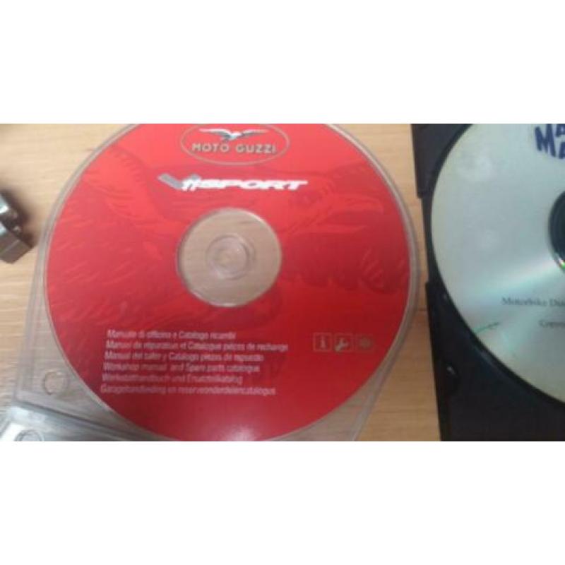 Moto guzzi v11 uitlees software, werkplaats boek etc..... Ge