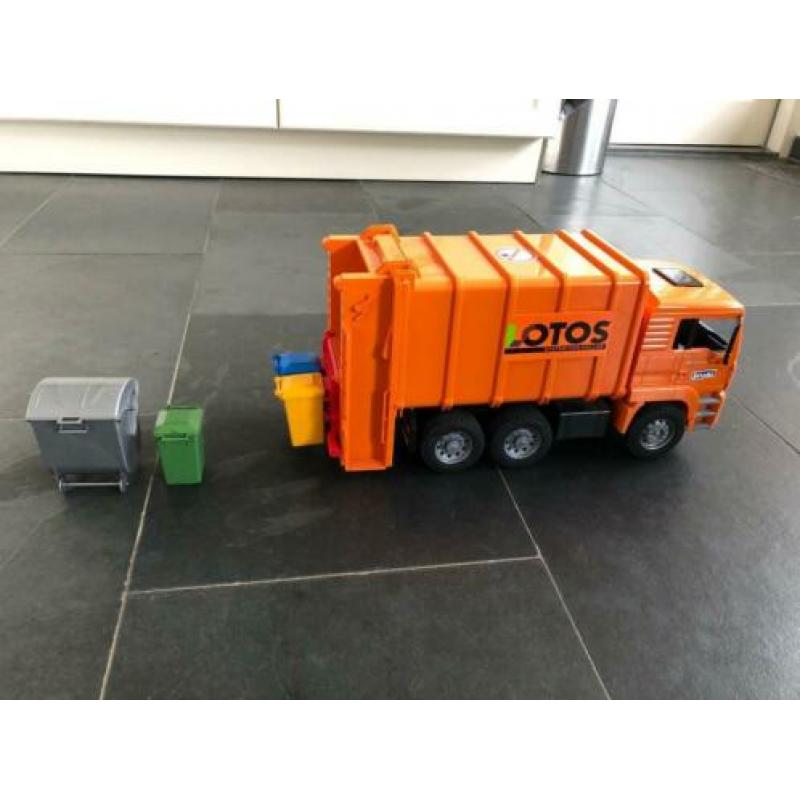 Bruder vuilniswagen MAN