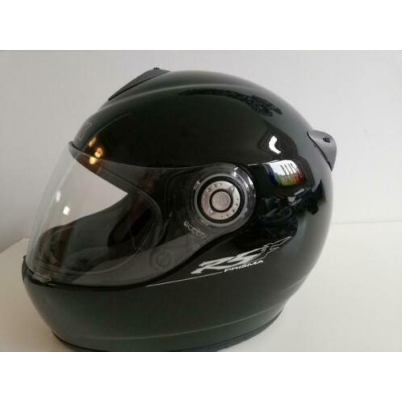Zgan motorhelm zwart merk SHARK. Normale damesmaat.