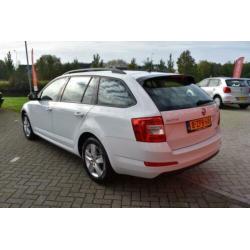 Skoda Octavia Combi 1.6 TDI Greenline Businessline Navi | Cl