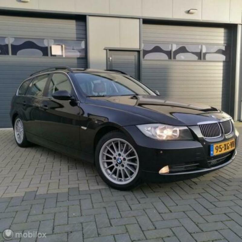 BMW 3-serie Touring 325xi High Executive Nette Auto!