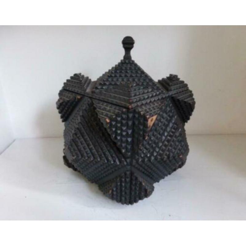 Tramp Art antieke houten cubistische doos