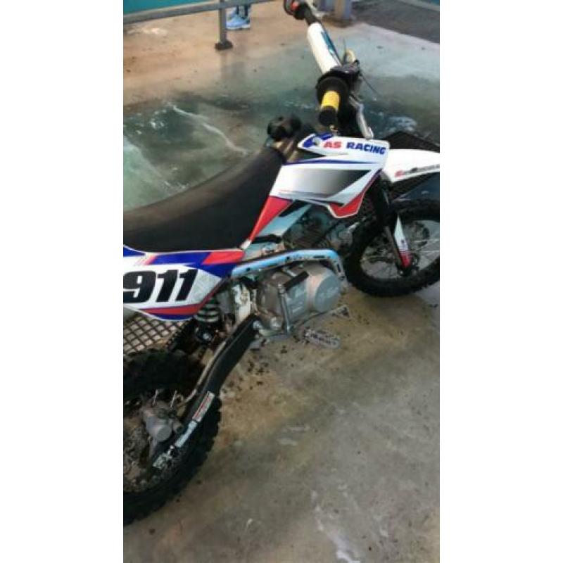 Ycf 125