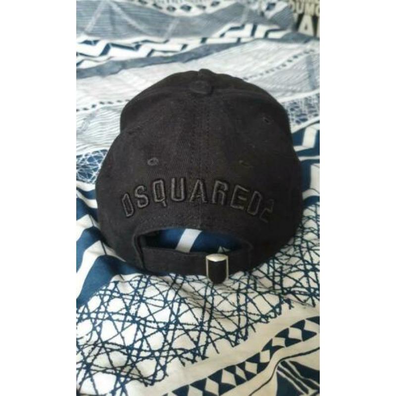 ICON Dsquared2 pet