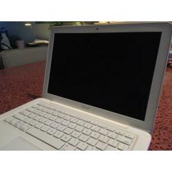 Apple MacBook