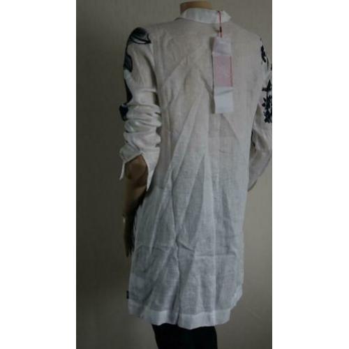 witte nieuwe linnen DIDI bloes met donkerblauwe print