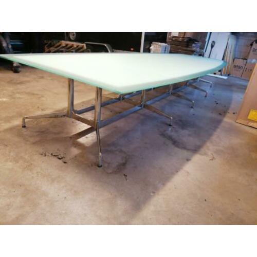 Vitra Eames tafel