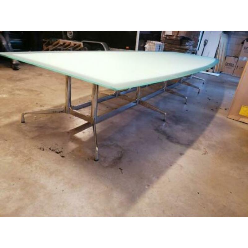 Vitra Eames tafel