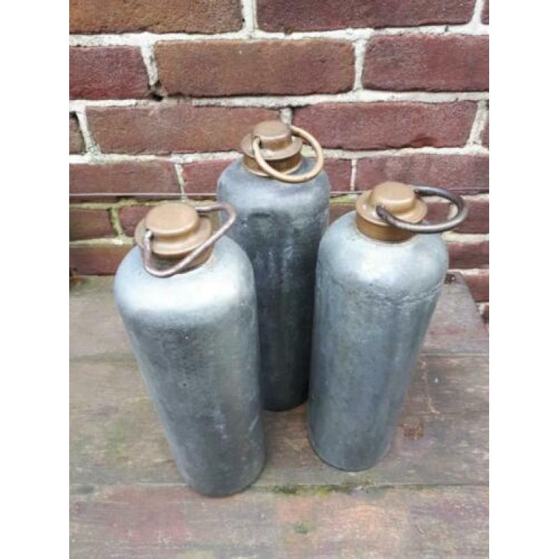Drie verzinkte warmwater kruiken, Brocante, Vintage.