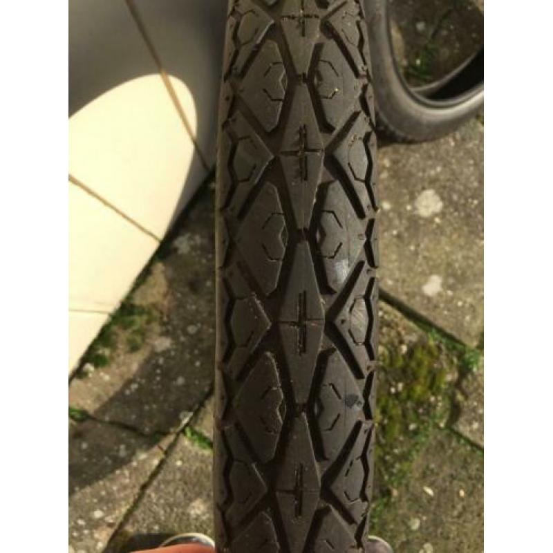 Tomos banden met goed profiel