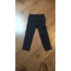 broek merk: bellerose maat: 116 kleur: donkerblauw