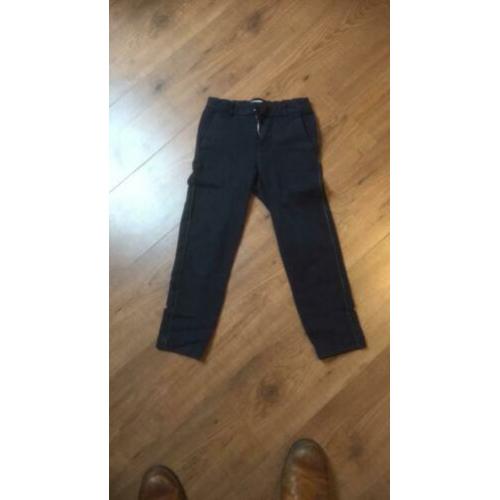 broek merk: bellerose maat: 116 kleur: donkerblauw